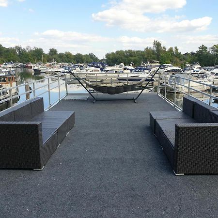 Bluebird House-Boat Hotell East Molesey Eksteriør bilde